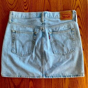 Levi's denim skirt size 27